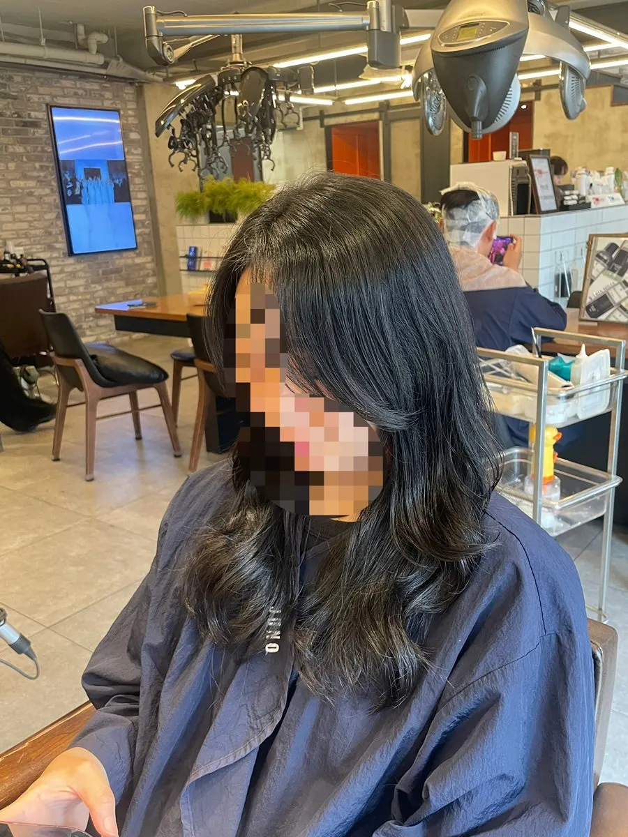 Layered perm curls air-dried at home