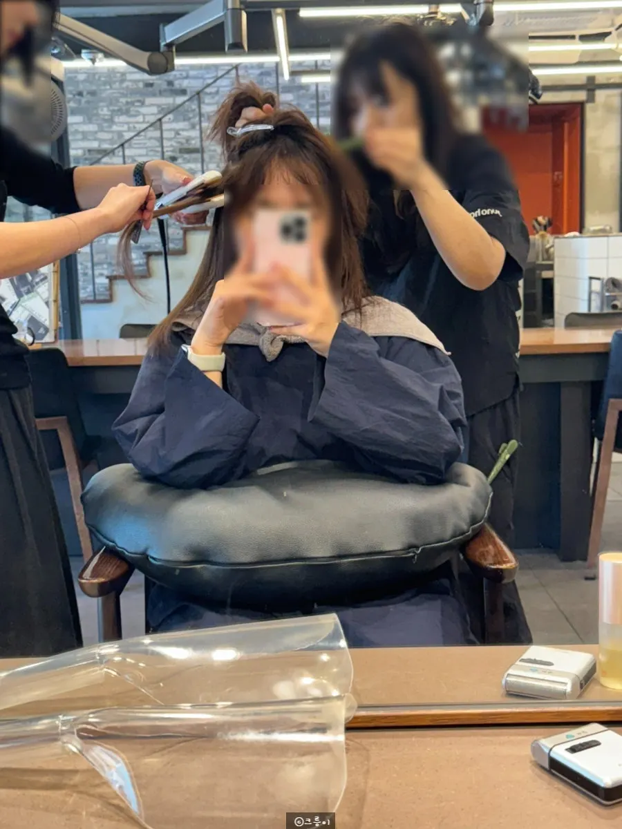 Hair starting to lie calm and smooth during treatment