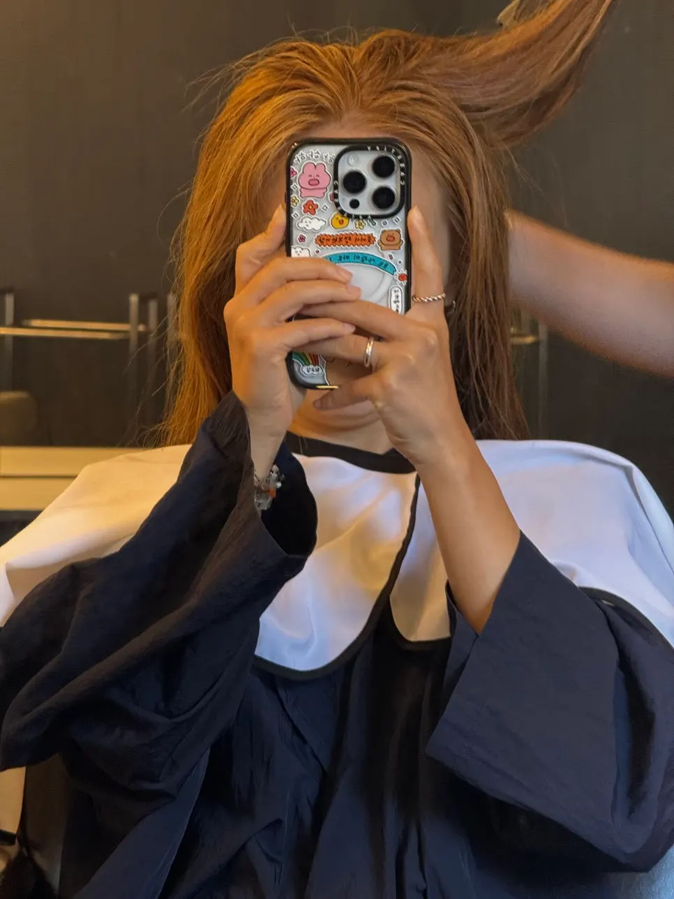 Coloring result with roots blended into existing color