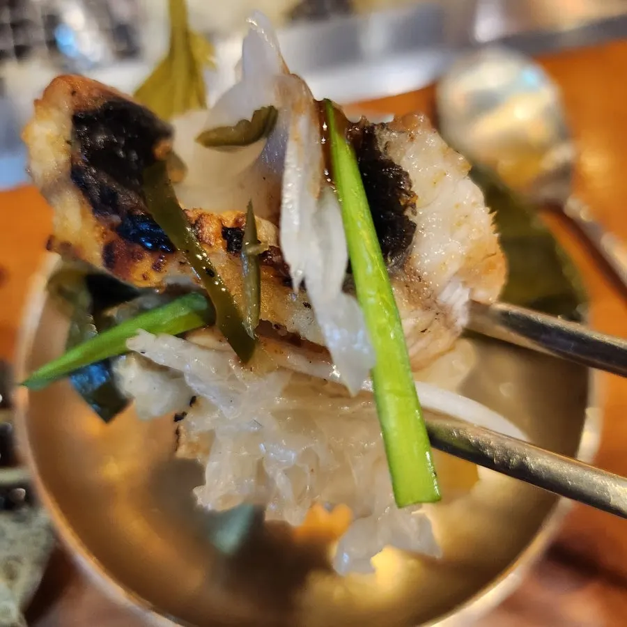 Crispy grilled snow mushroom