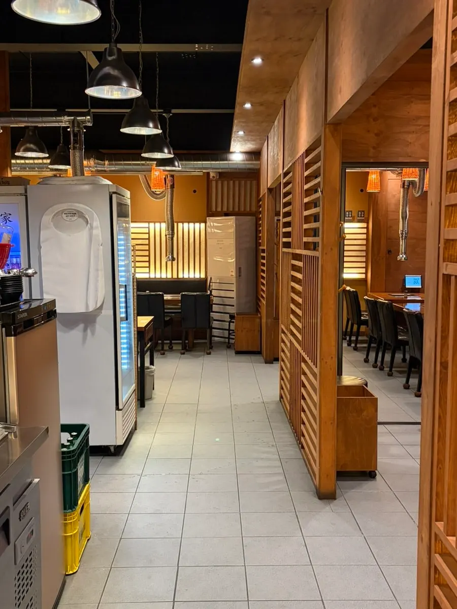 Spacious interior of Cheonsanga Jangeoga Hagae Branch