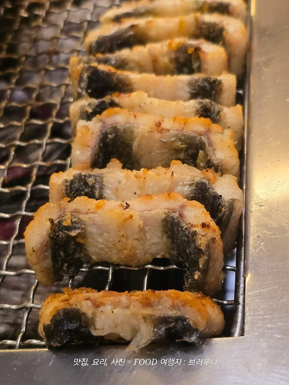 The 3-person eel set with side dishes