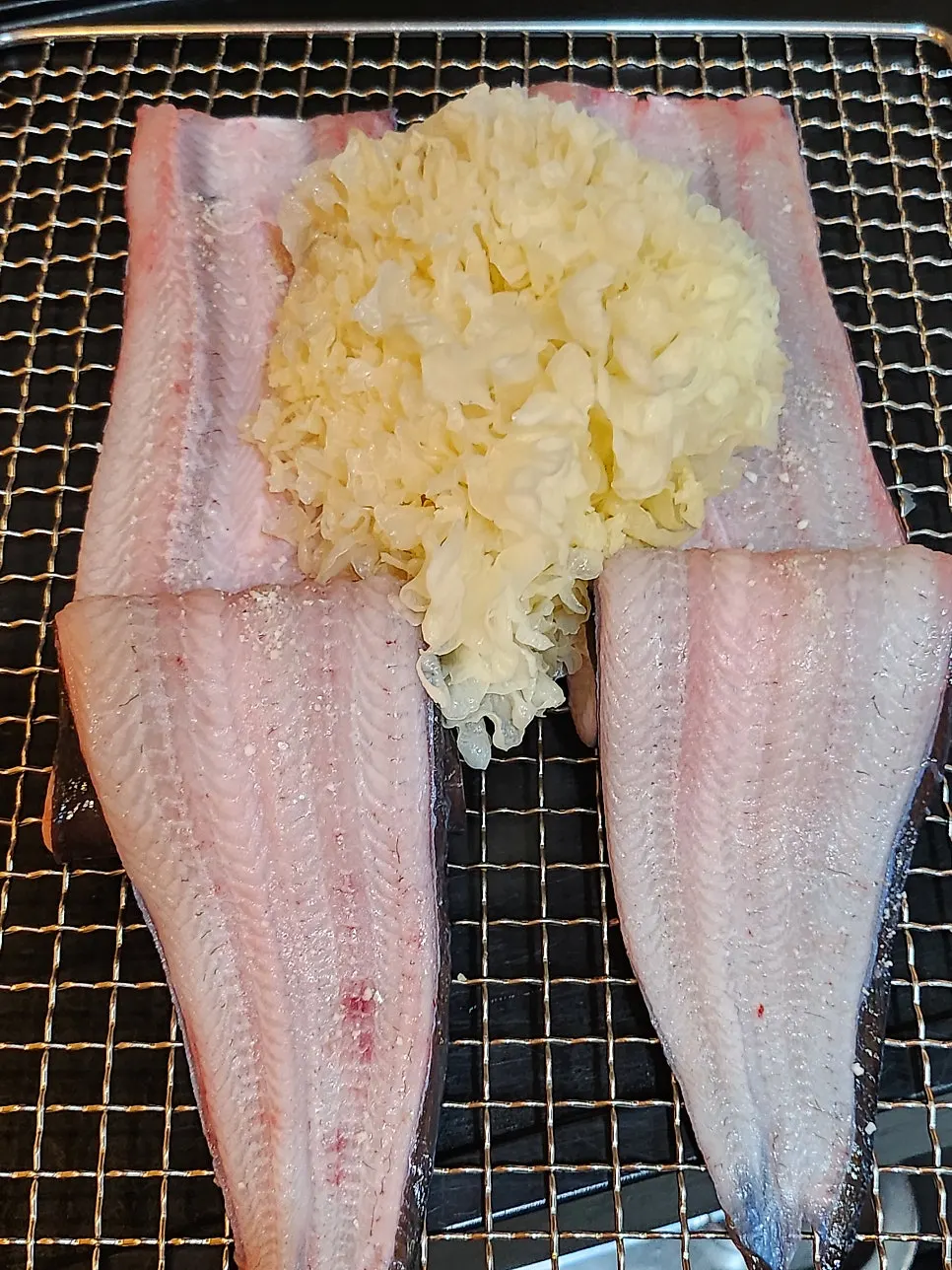 Two eels with side dish set components