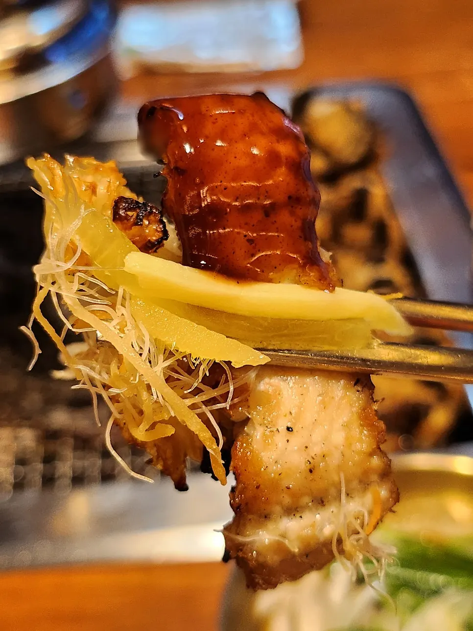 Grilled mushroom eaten together with the eel