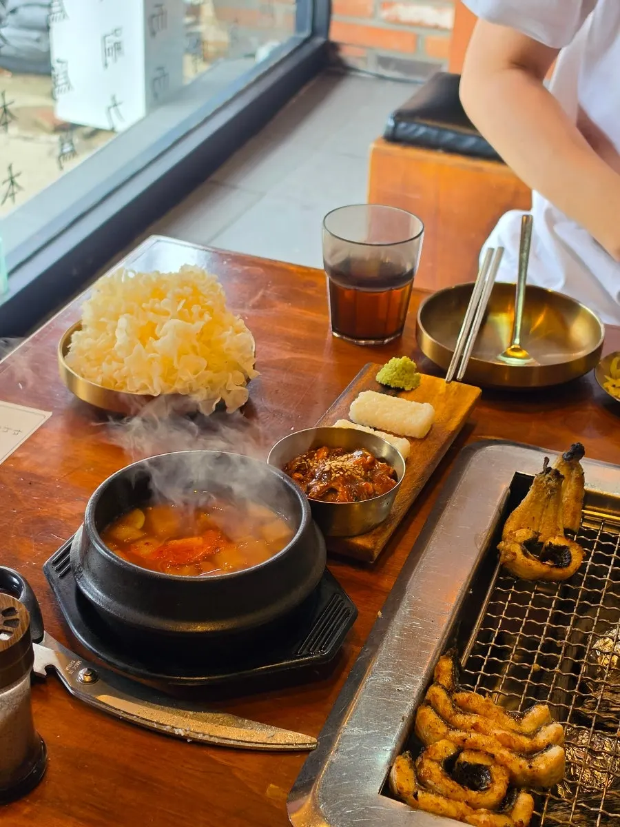 Tongyeong salted oysters and sushi rice