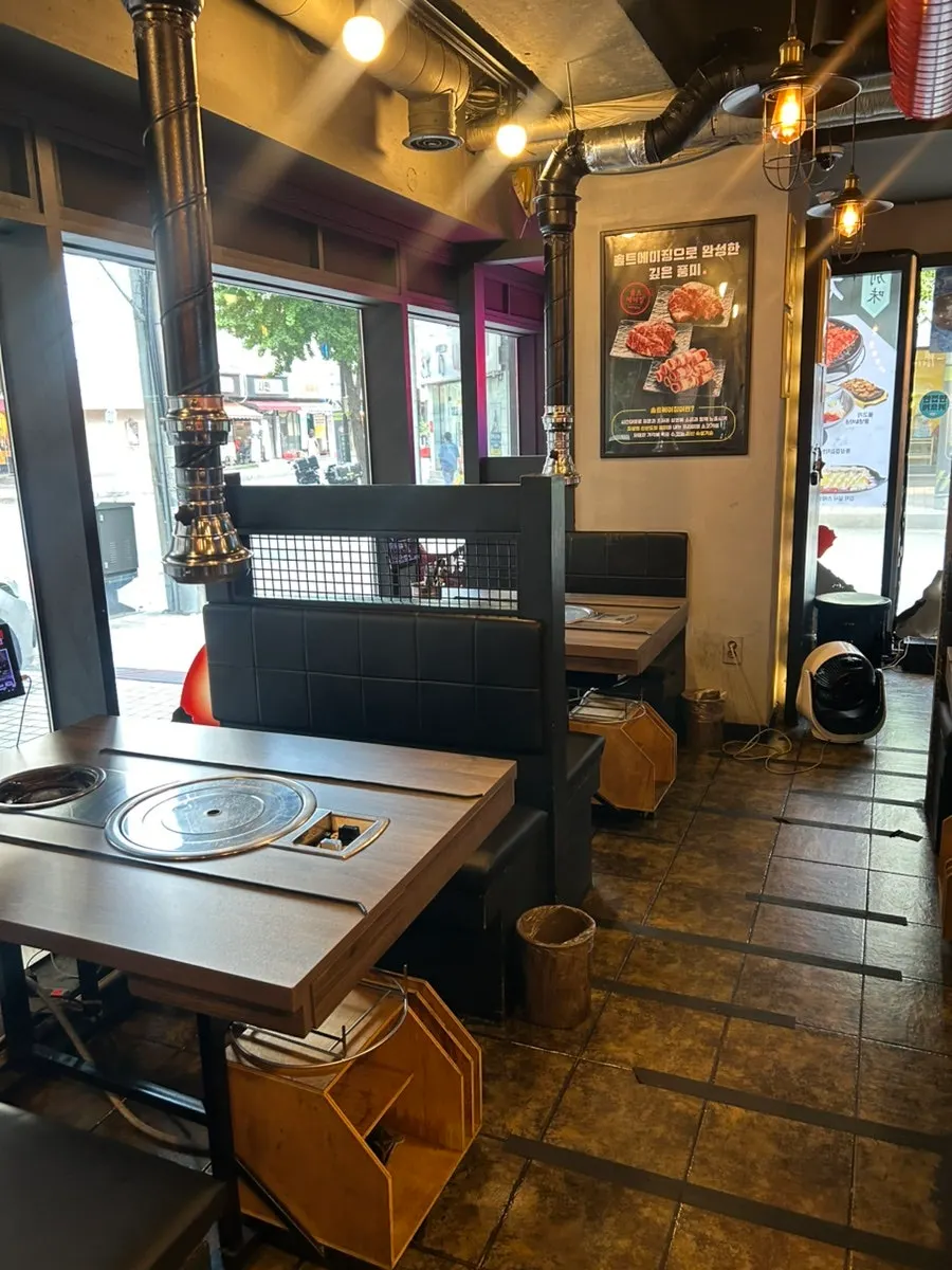 Passage leading into the restaurant interior