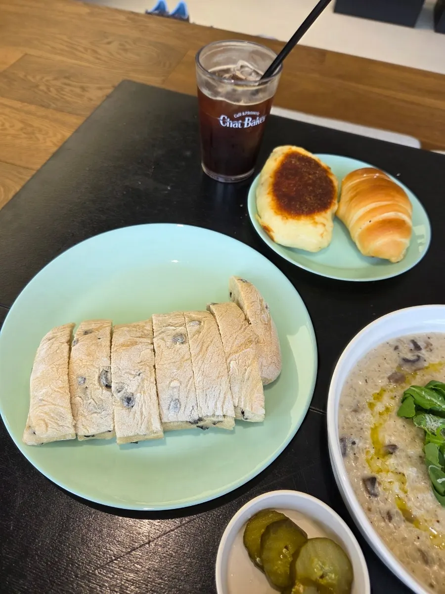 Jambon truffle cream risotto with salt bread