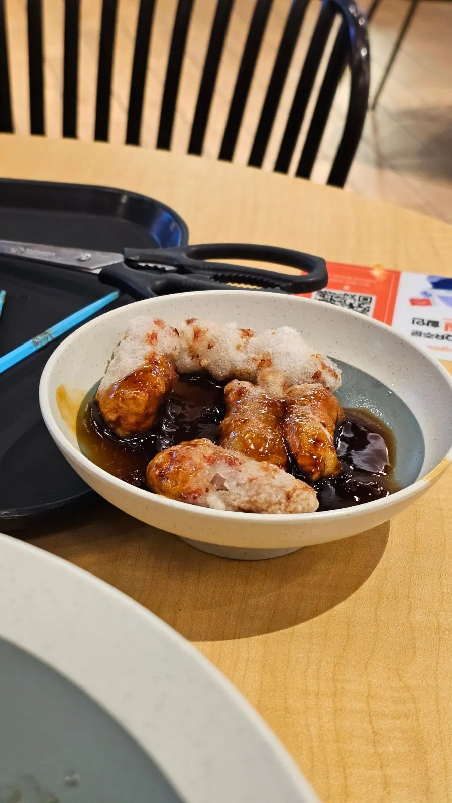 식사를 마친 치바오 테이블