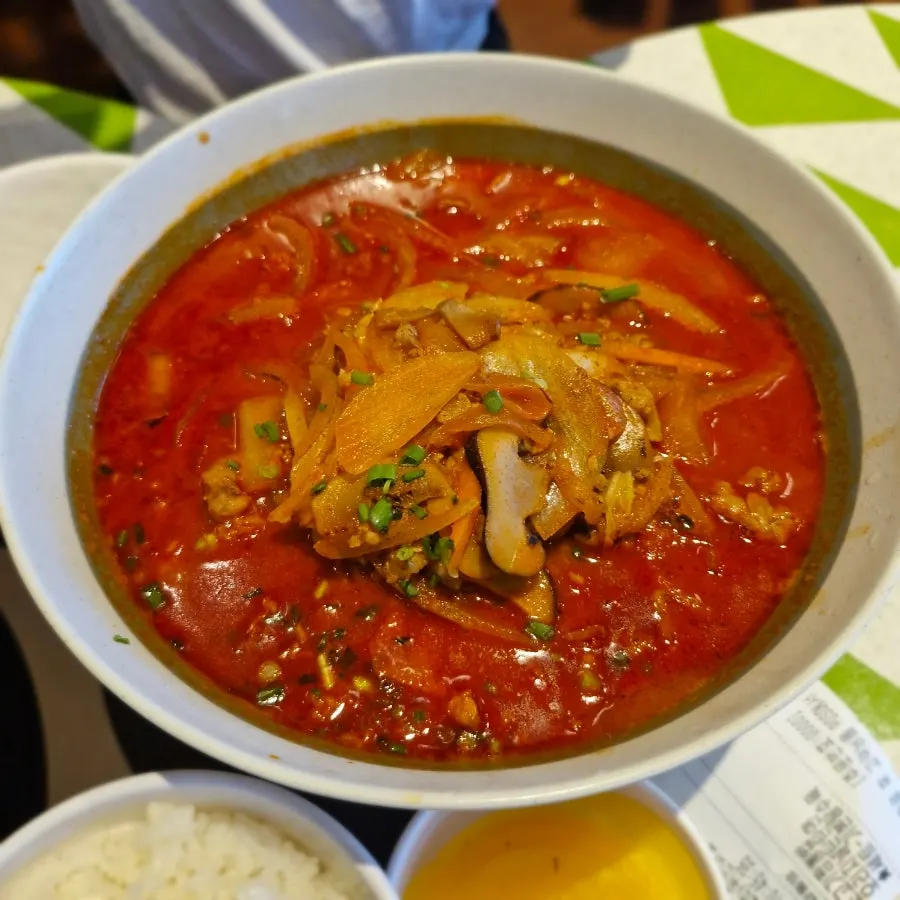 Original-style tantanmen mixed with peanut sauce