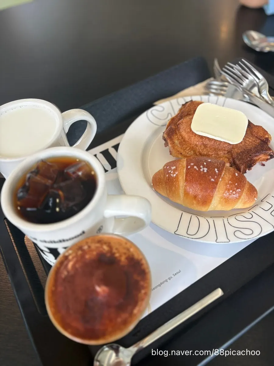 차일디쉬 소금빵 클로즈업