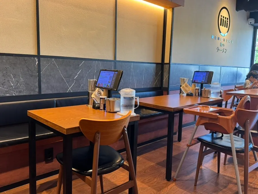 Bar counter and cooking area