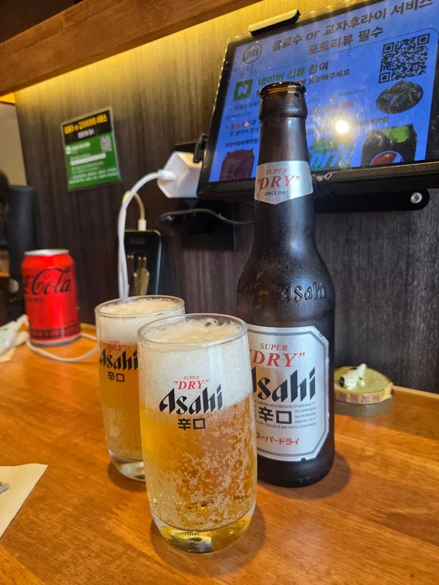 심야 맥주 할인 안내가 있는 매장