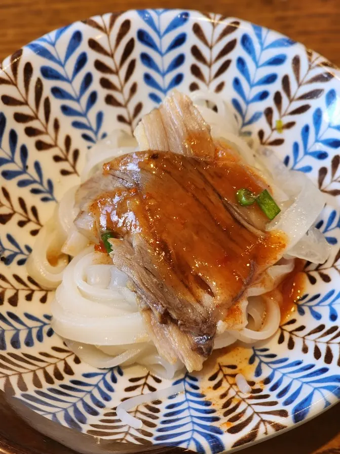 Pho noodles with thinly sliced meat