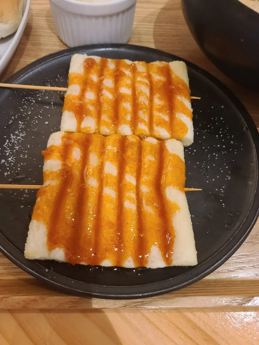 Bite-sized pieces of tteokkkochi