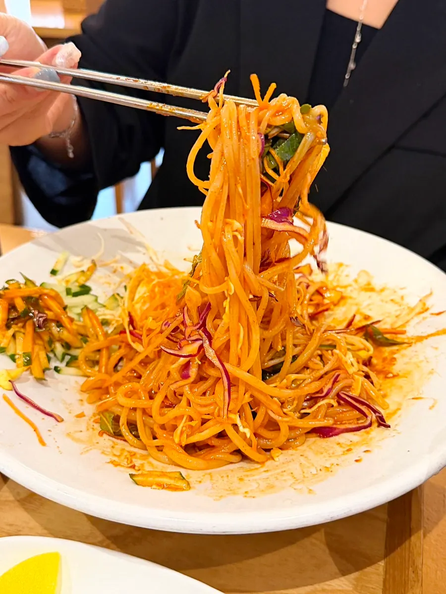 양념에 비빈 칠성비빔쫄면