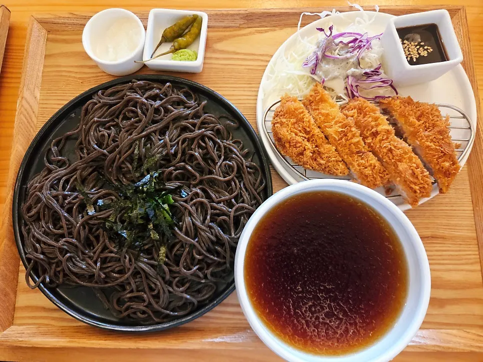 Full spread of the buckwheat soba set