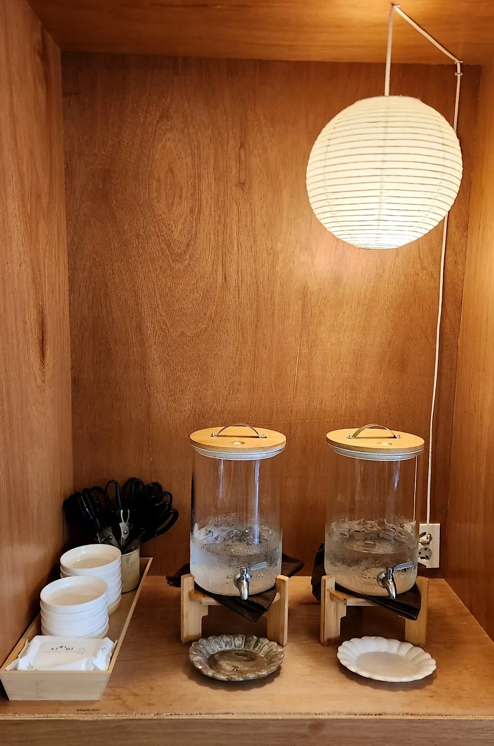 Tissues and wet wipes placed at the self-serve bar