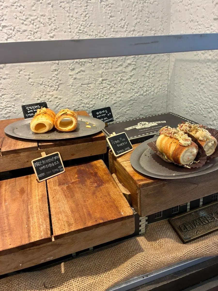Chimney Mansion's chimney bread menu lineup