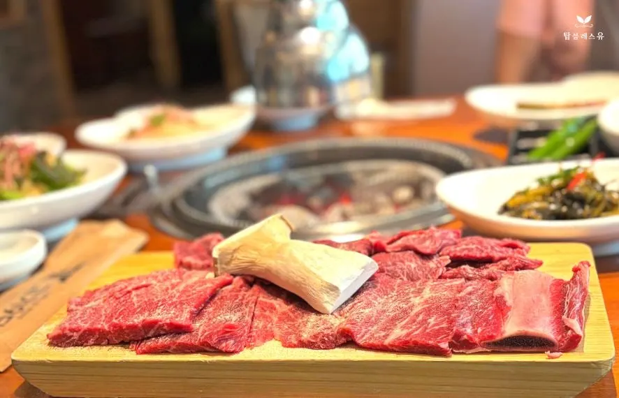 Same-day trimmed beef on display at the Daegu restaurant