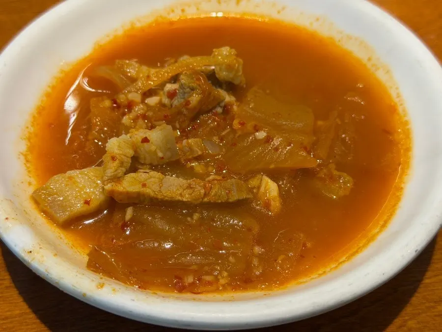 보글보글 끓는 김치찌개