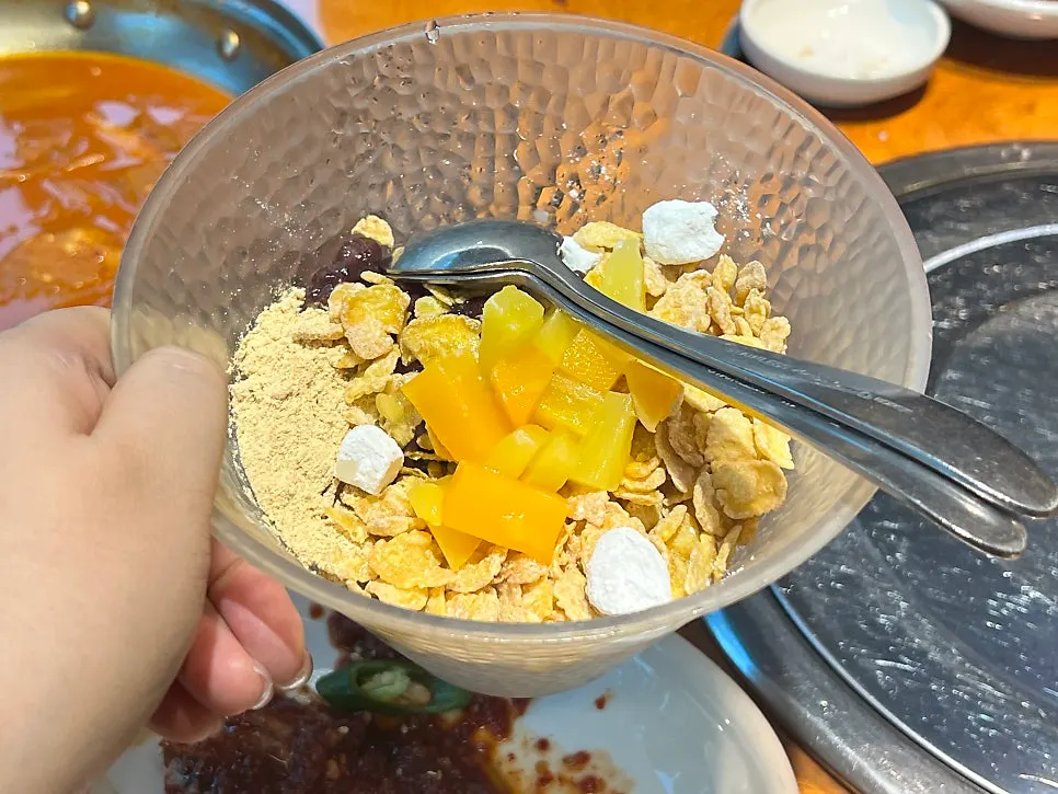 Close-up of Gogi 9dan's dessert bingsu