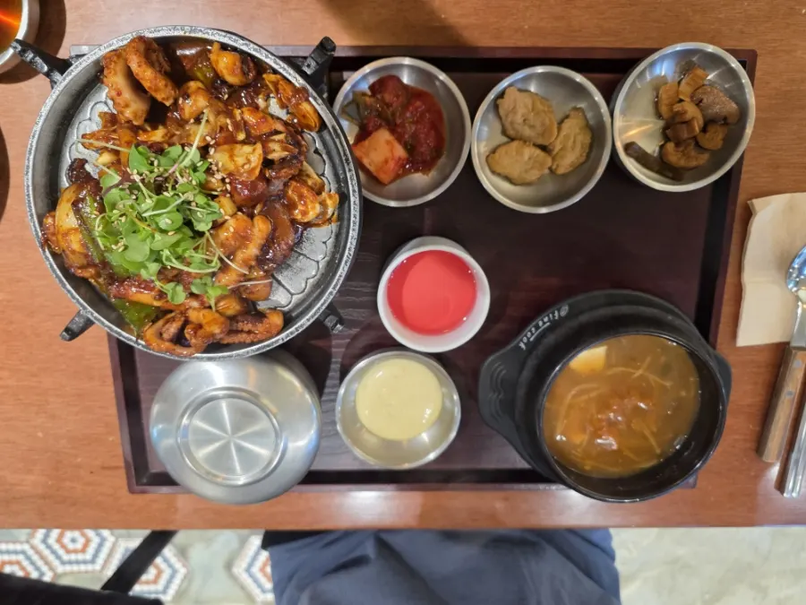 Set meal spread with rice, doenjang jjigae, and three side dishes