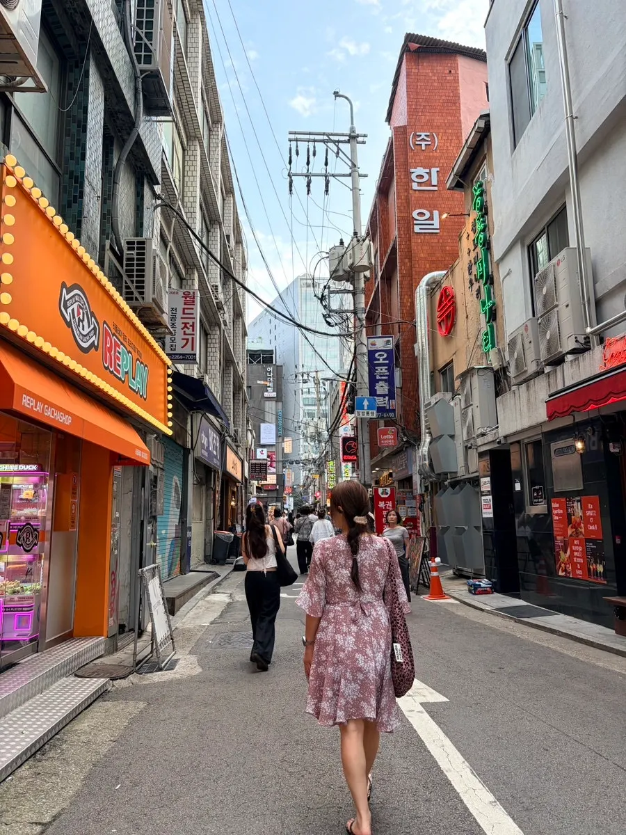An Euljiro 3-ga alley lined with old signs