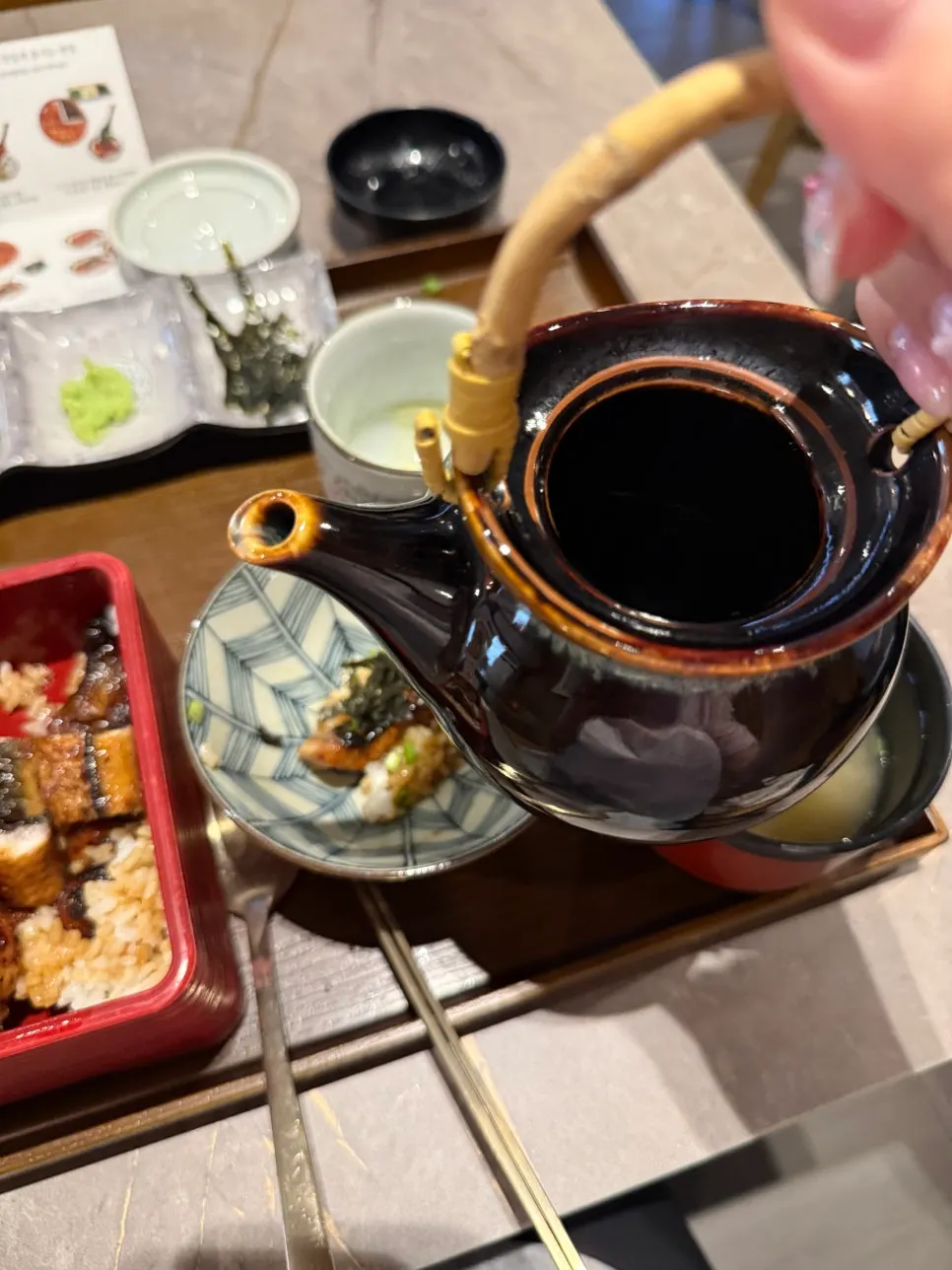 후리카케를 뿌린 히츠마부시 한 그릇