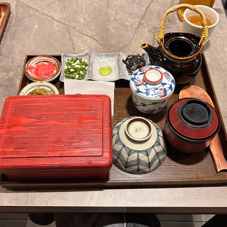 치솟 역삼본점 덮밥과 안주 메뉴판