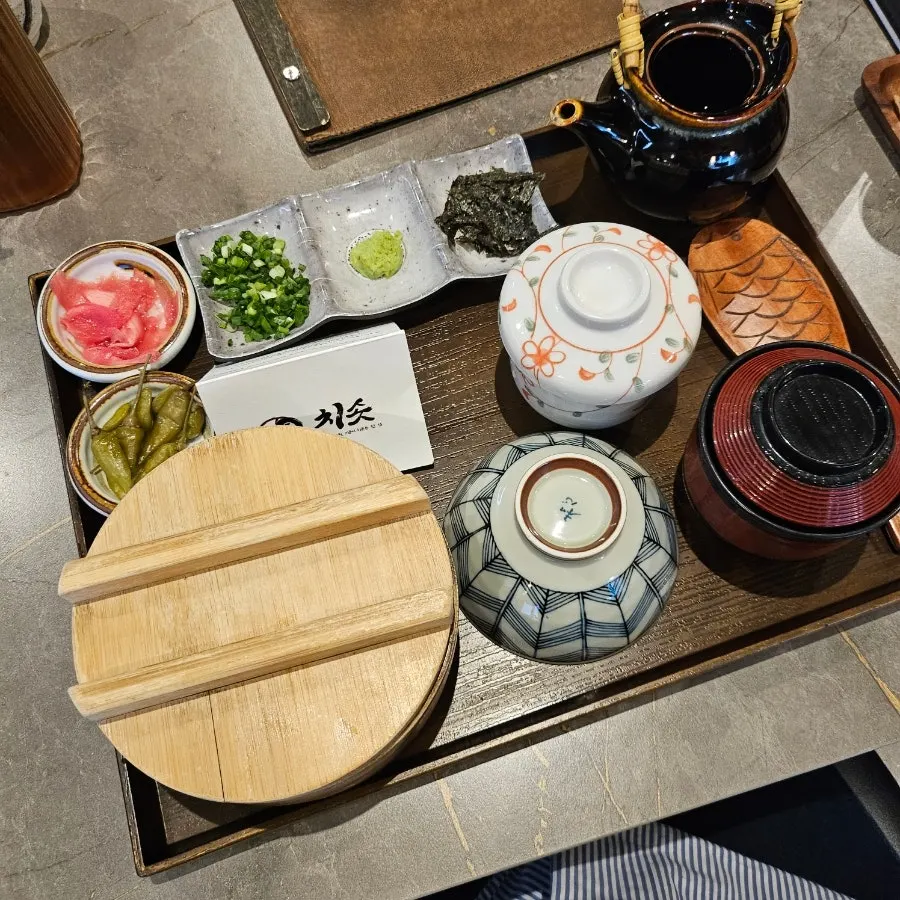 Hitsumabushi mini full set at Chisot Yeoksam Main Branch