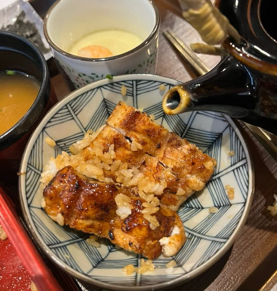 김과 와사비, 쪽파를 올려 비빈 히츠마부시
