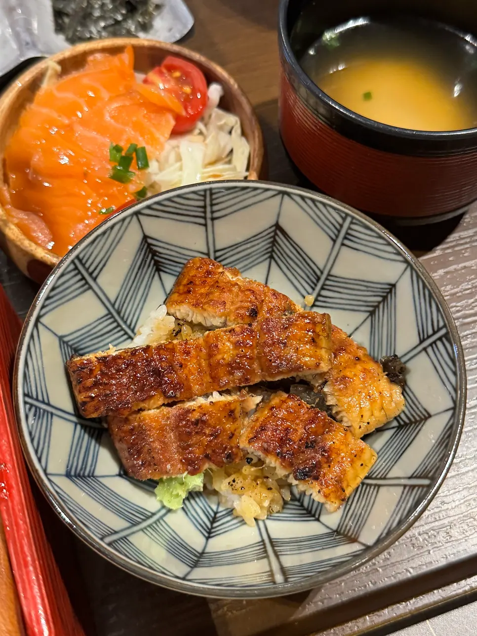 야쿠미를 올린 히츠마부시