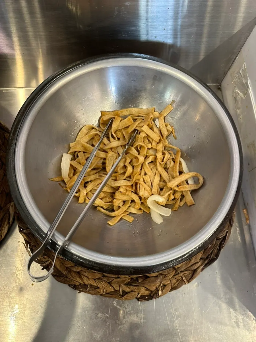 Broth refill kettle at the self-bar