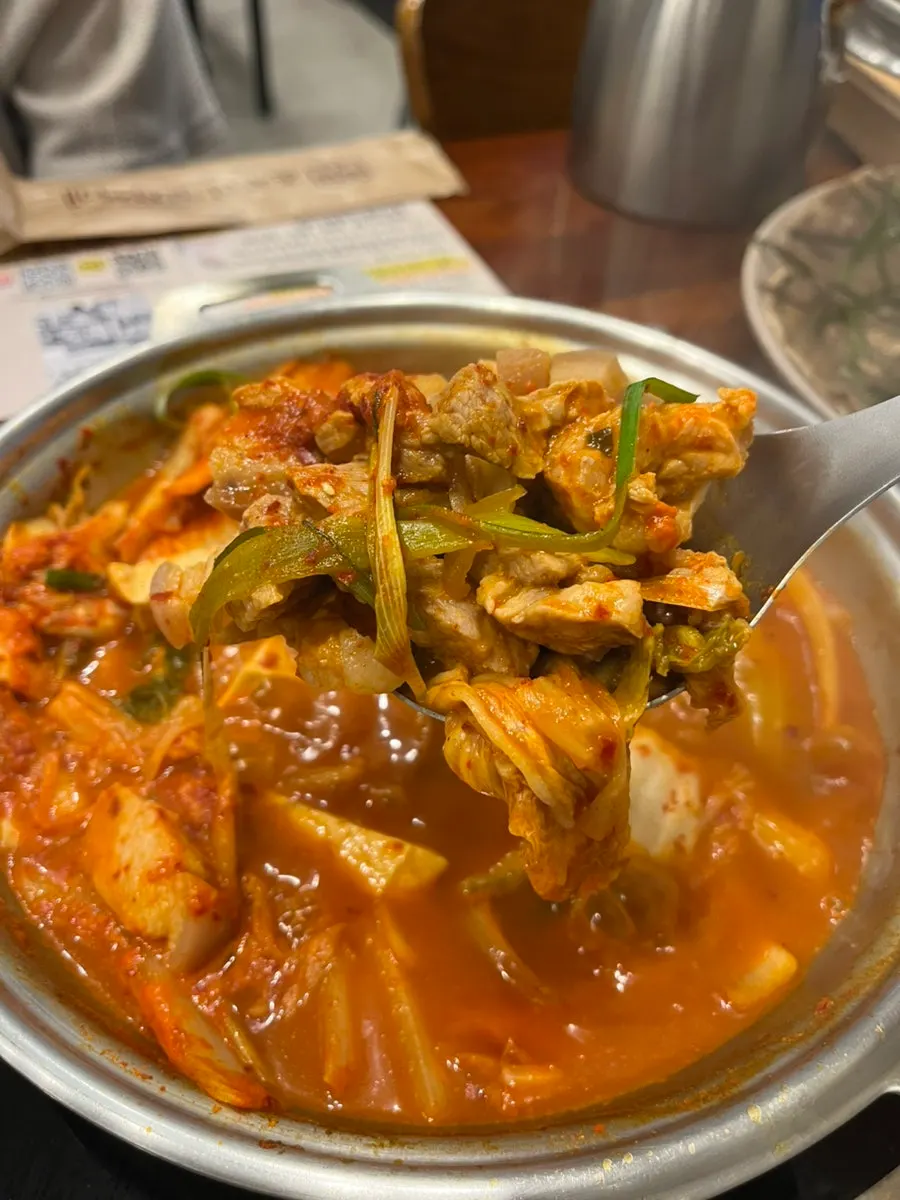 식사를 마친 초부리김치찌개 고잔본점 한상