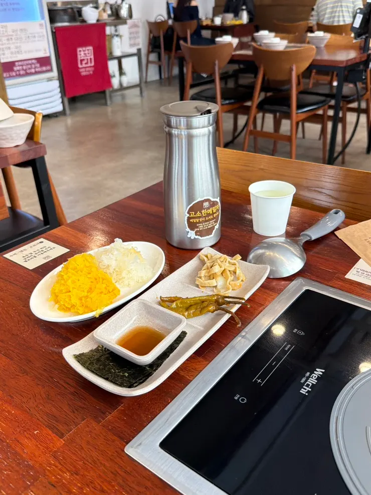 Buckwheat tea, basic side dishes, and complimentary mushrooms