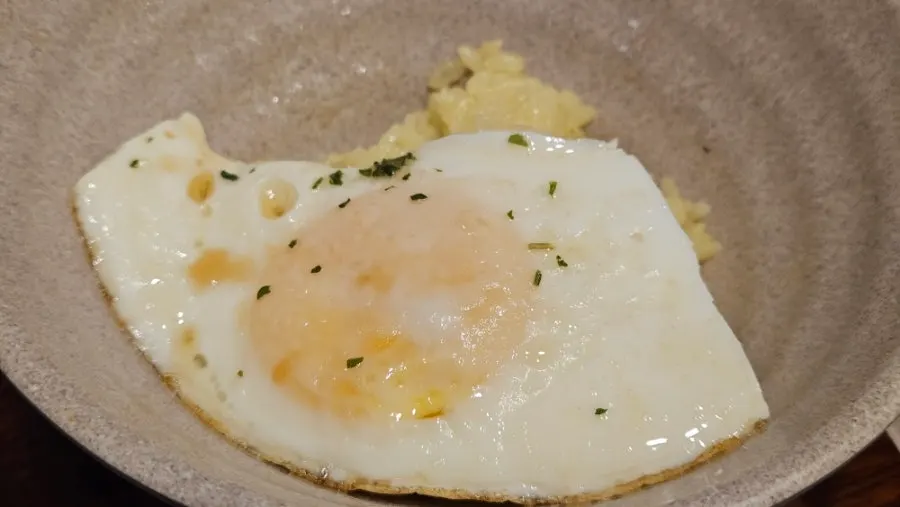 카운터에서 판매하는 김치찌개 밀키트