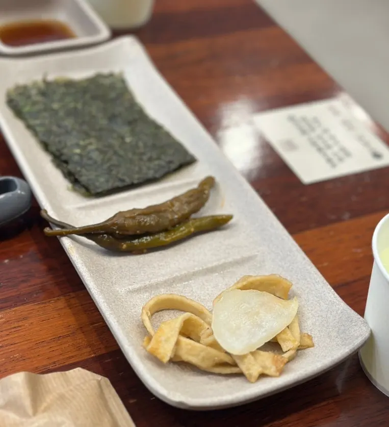 Neatly arranged side dishes served as standard