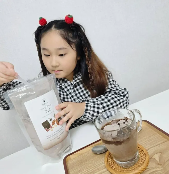 초코두유 분말과 전용 스푼