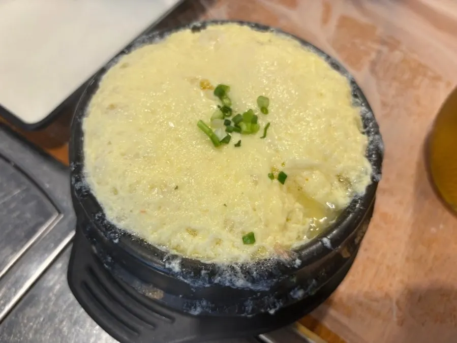 Fluffy, puffed-up steamed egg
