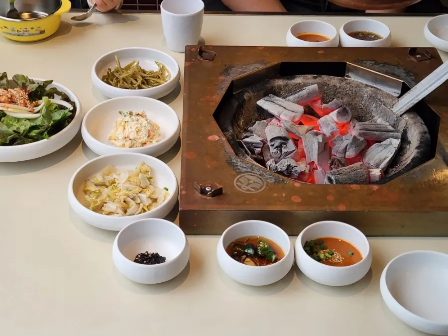 주문한 갈비살 대창 막창 상차림