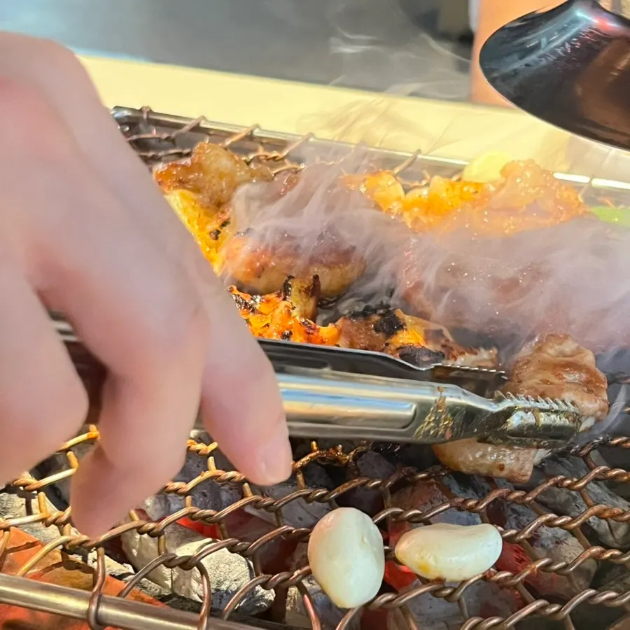 Grilled beef offal on the hot plate