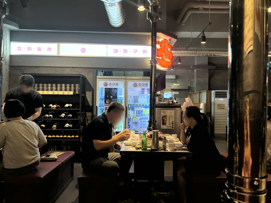 チョデチャン別内店の店内テーブルと座席