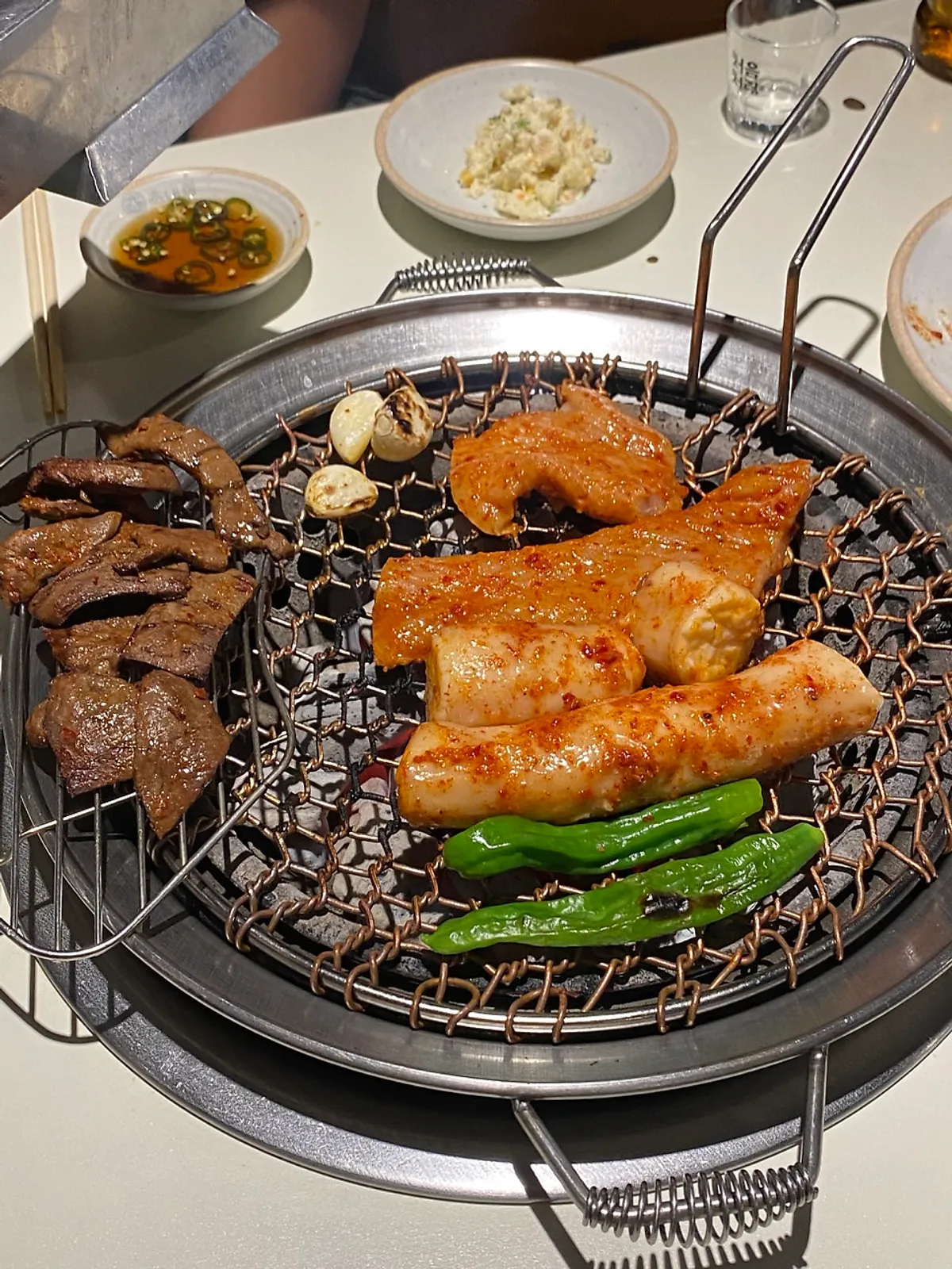 숯불 위에서 구워지는 양대창