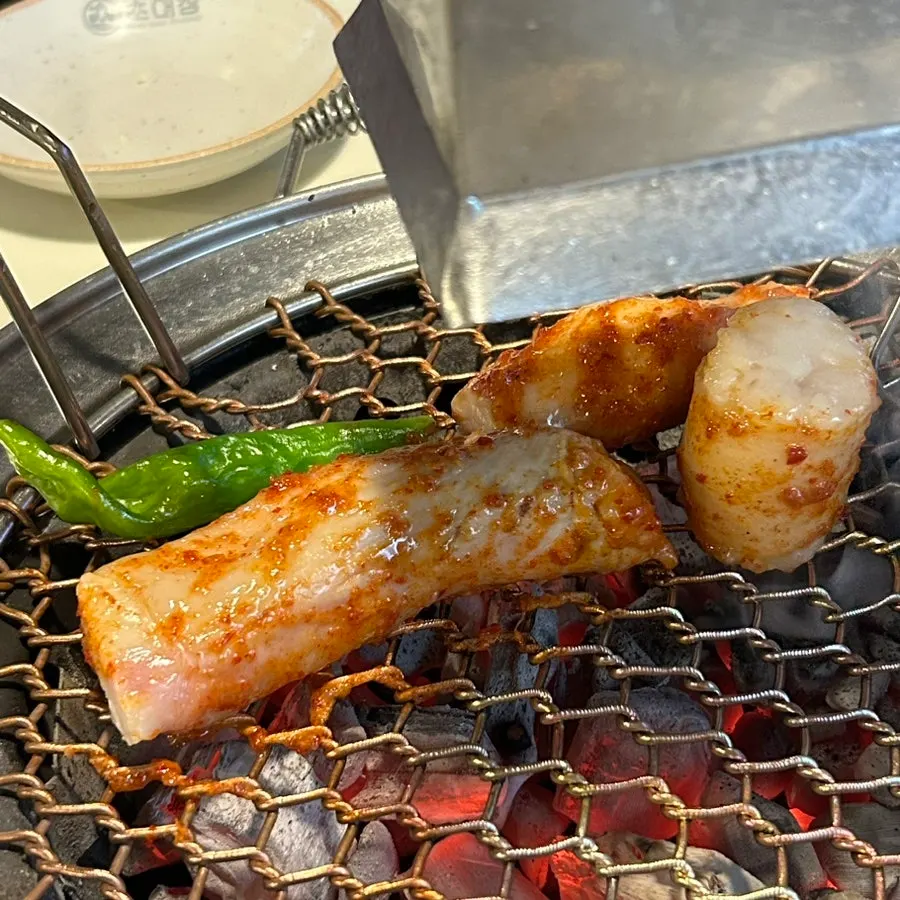 불판에 올라간 통통한 한우대창