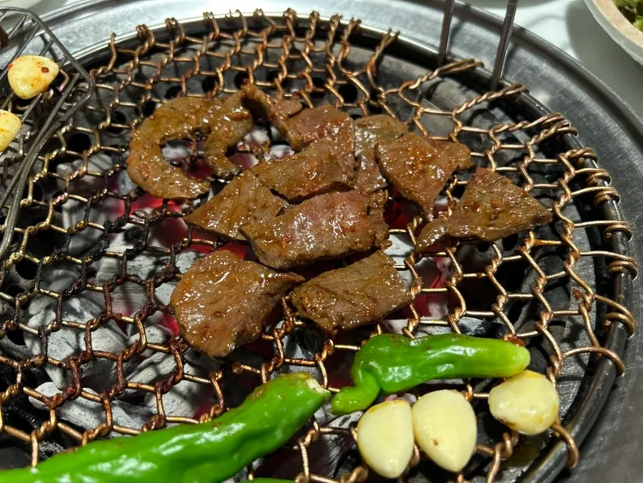 양념이 살짝 밴 대창 특양 막창 한 상