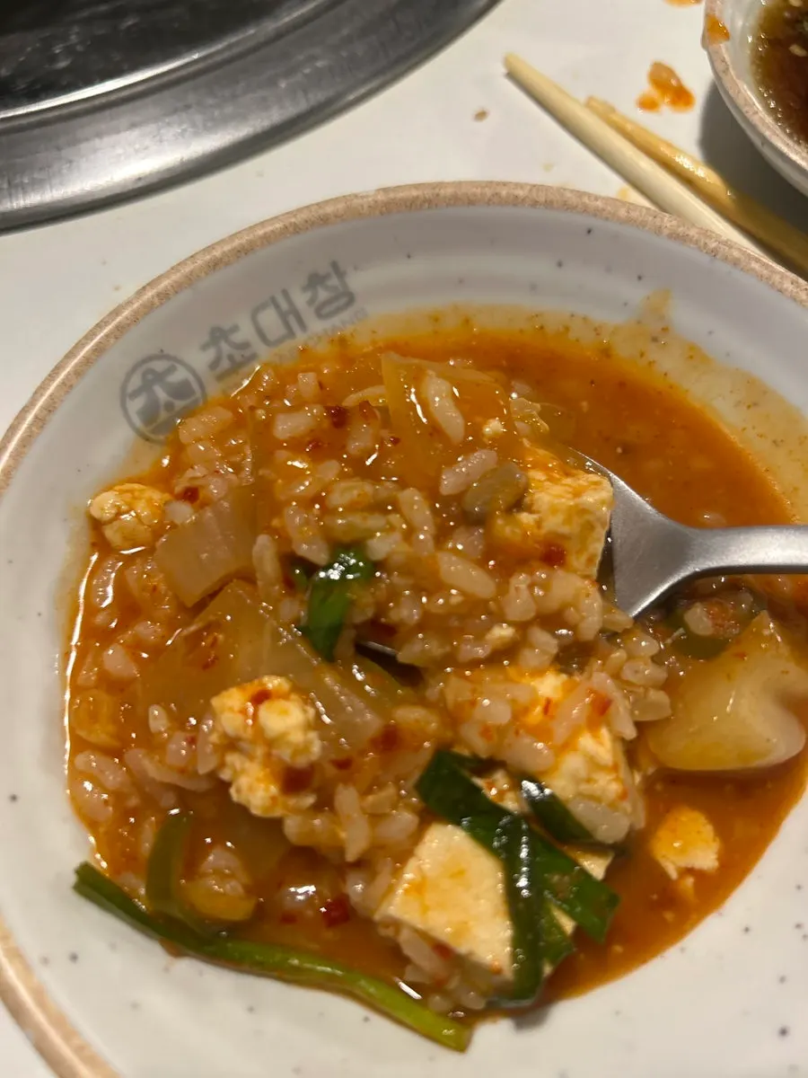 건더기 가득한 진한 된장찌개