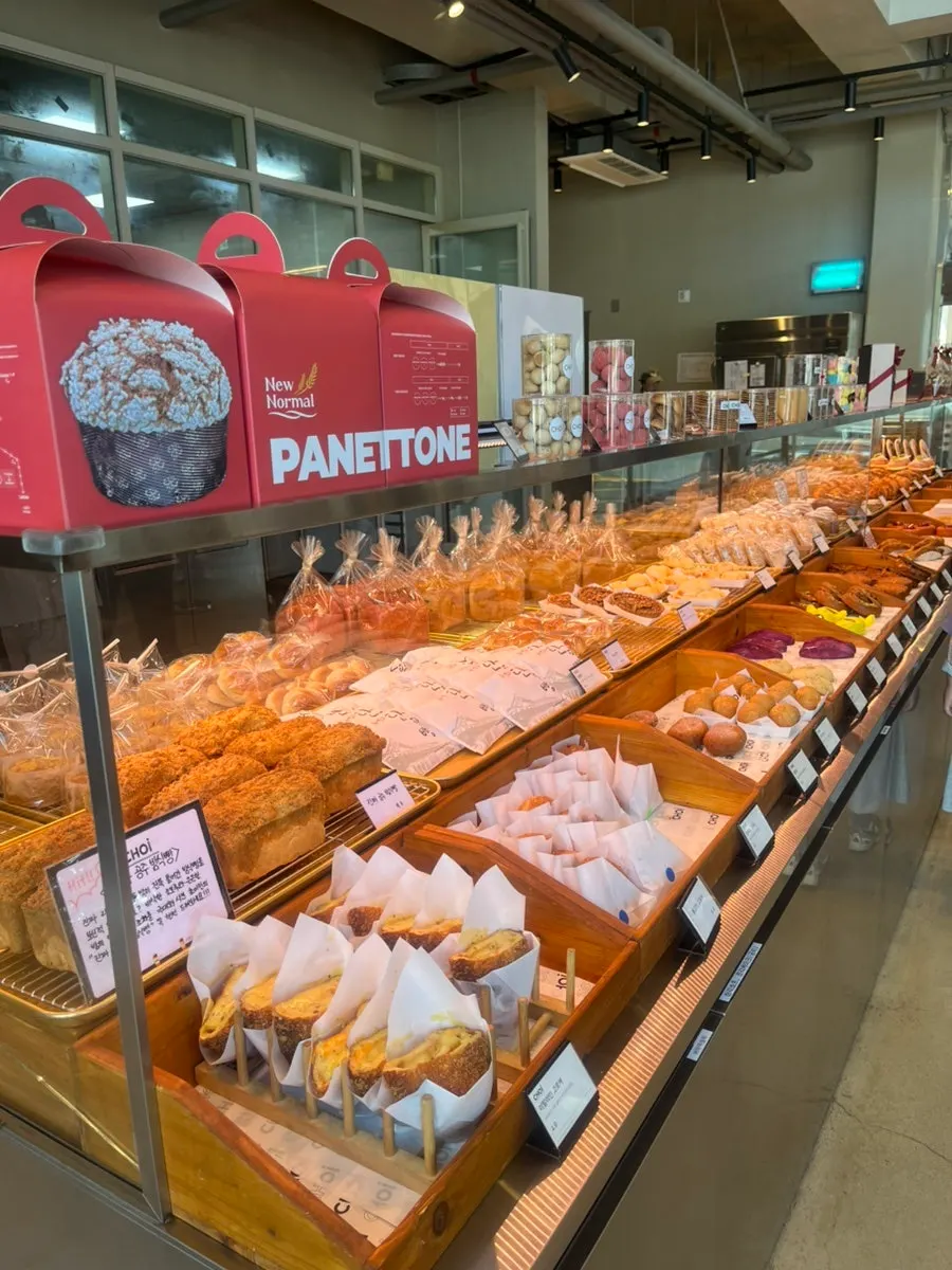 Various salt breads on display at Choi Main Branch