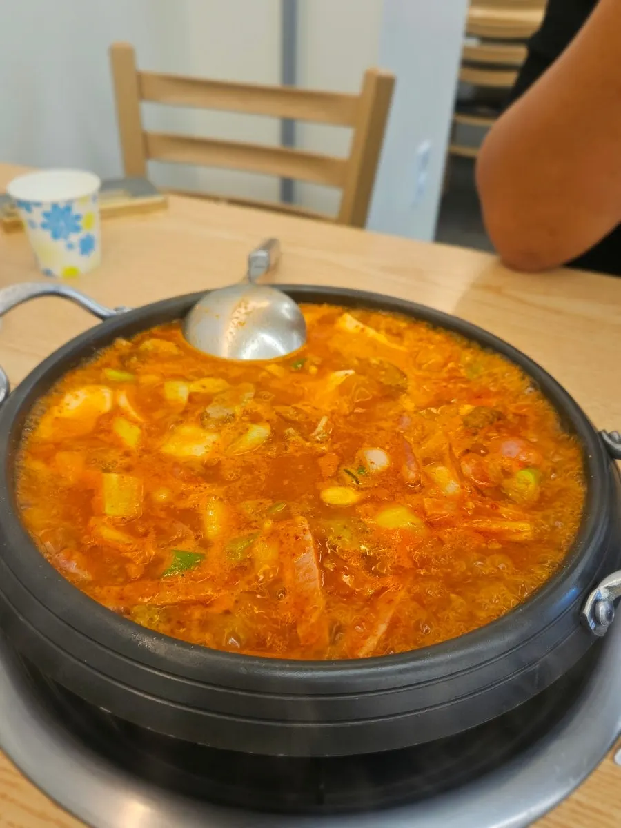 케첩 올린 도톰한 계란말이