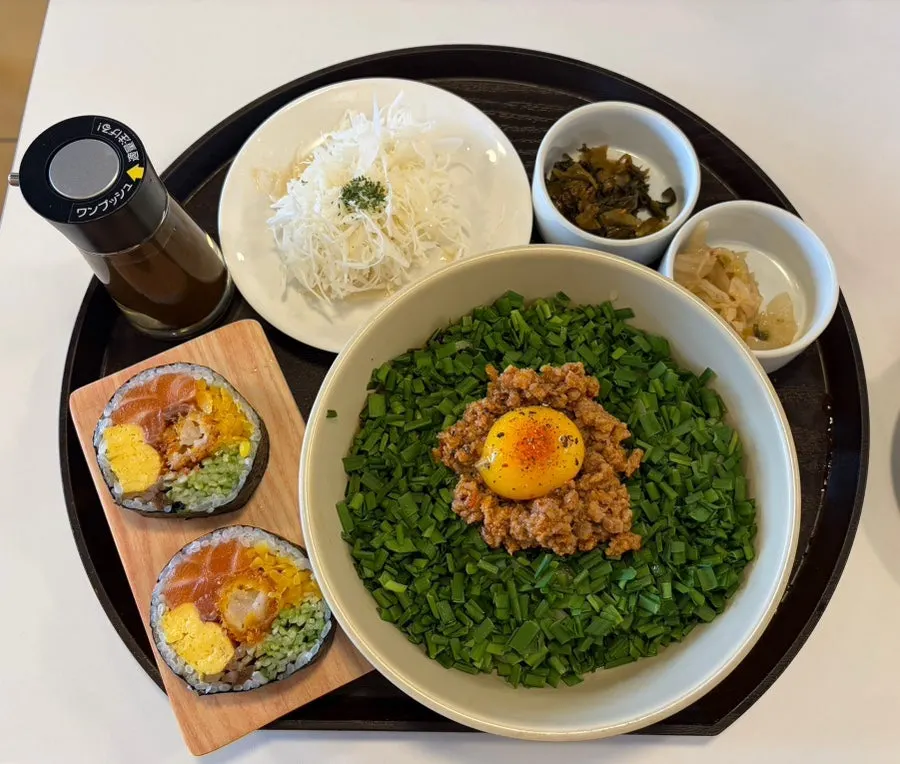 Mazesoba and kimchi katsudon spread