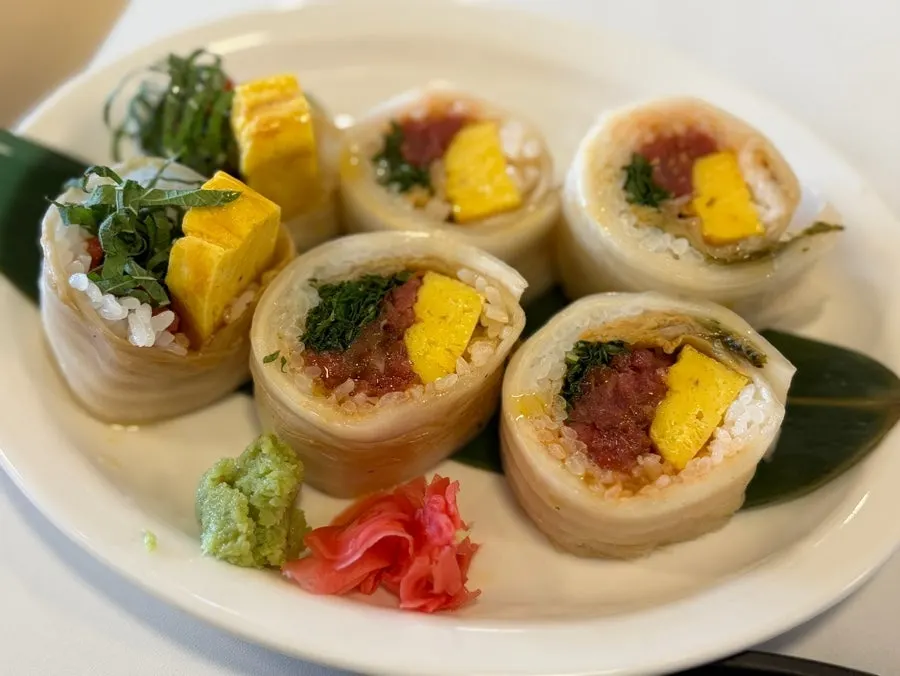 Lunch set mazesoba spread